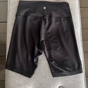 Lululemon Wunder Train 8” black shorts, Size 8